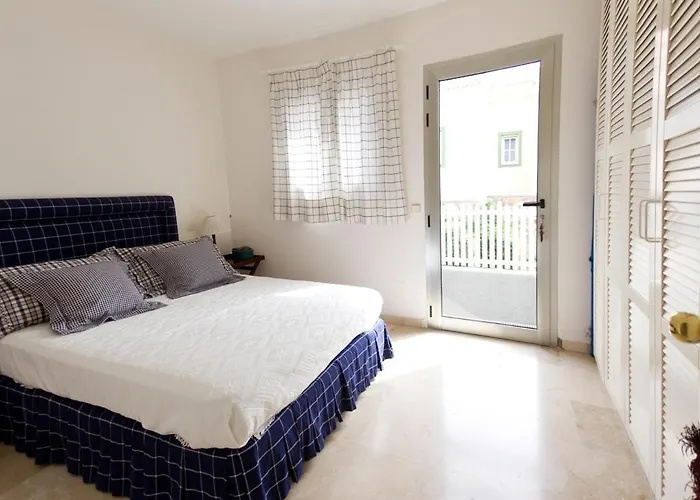 Adosado En Pasito Bm17 パシート・ブランコ